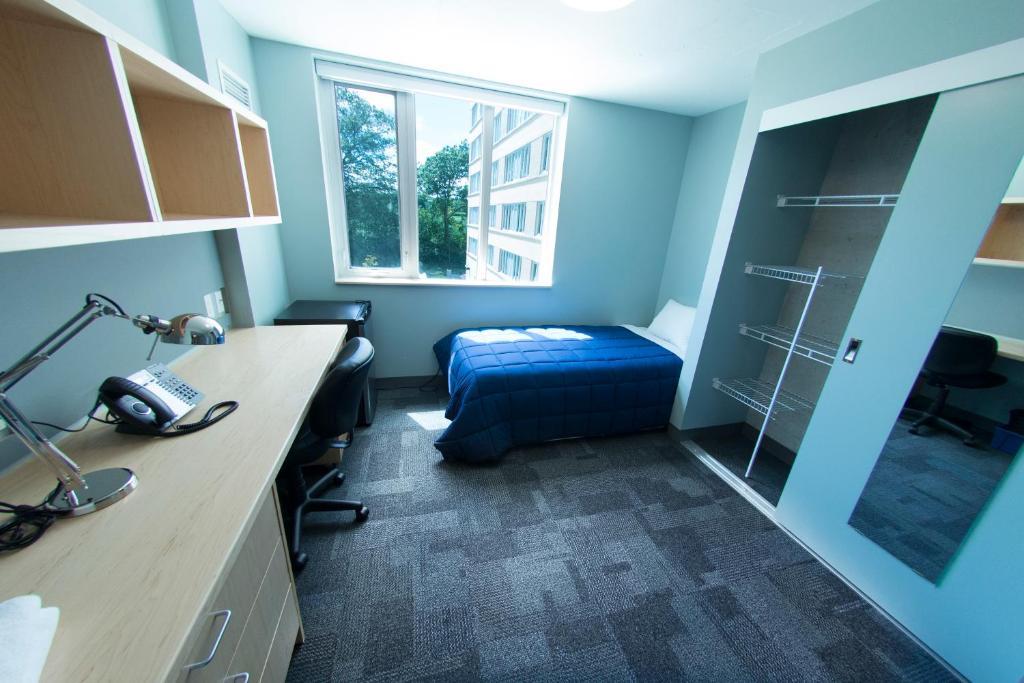 Lakehead University Residence And Conference Centre Orillia Room photo